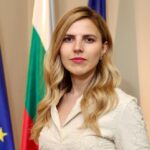 Външният министър: България не налага вето върху новия пакет санкции срещу Русия 2 Външният министър: България не налага вето върху новия пакет санкции срещу Русия