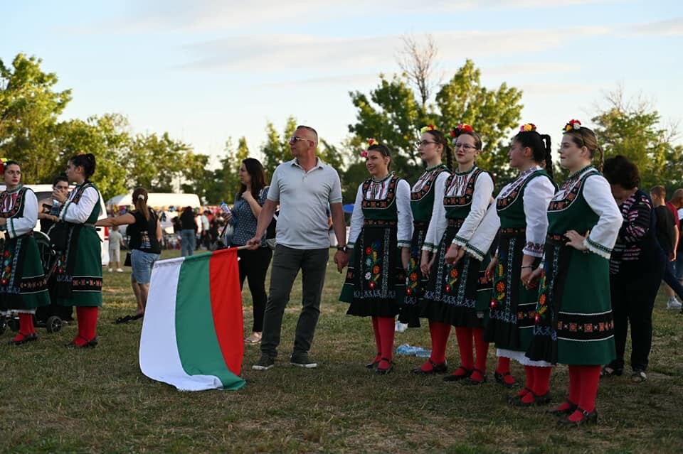 Хиляди уважиха празниците на община Калояново (СНИМКИ)