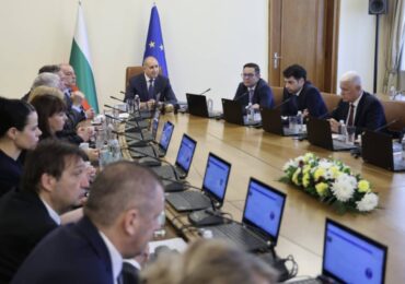 "Край на безобразните обществени поръчки": Радев представи системата СИГМА (ВИДЕО)