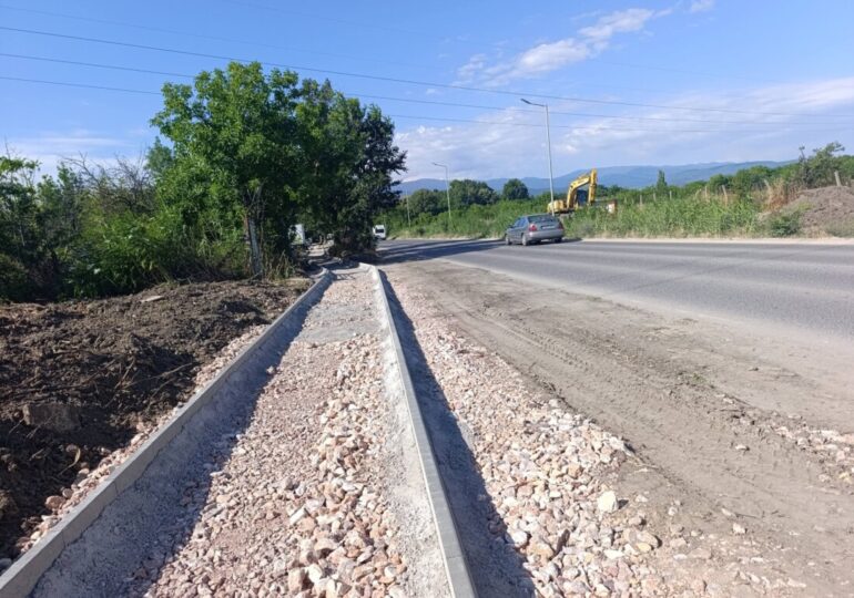 Изграждат изцяло нова пешеходна връзка в „Южен“ (СНИМКИ)