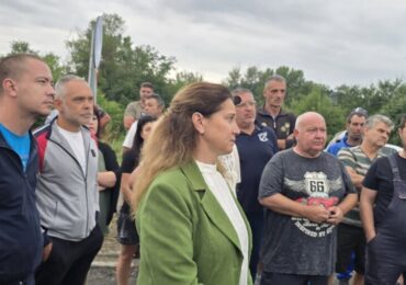 След протест: Променят графика за ремонт на пътя Хисаря - Михилци