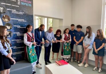 Езикова гимназия „Иван Вазов“ в Пловдив откри своя нов STEM център „ТехЛаб 2“ (СНИМКИ)
