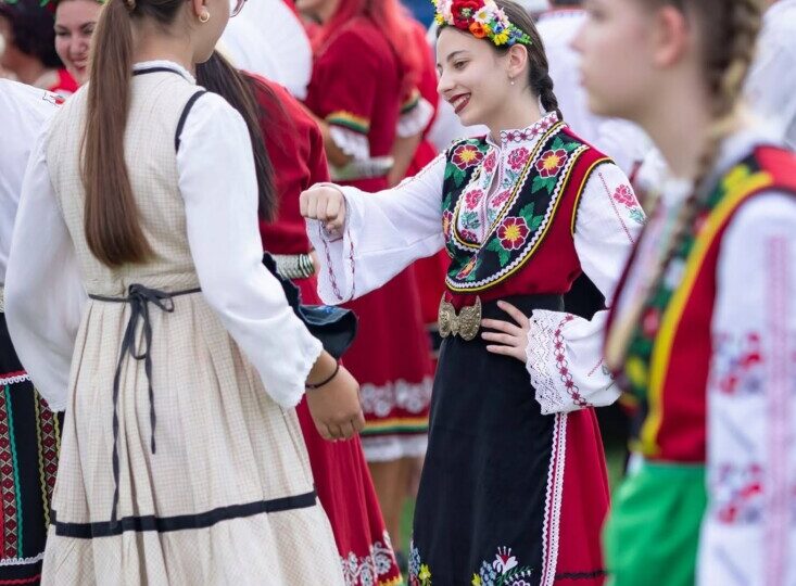 С ретро рали, много музика и настроение: Ягодово отпразнува традиционния Петровски събор (ГАЛЕРИЯ)