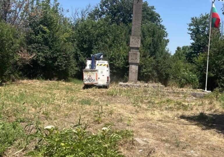 С ретро рали, много музика и настроение: Ягодово отпразнува традиционния Петровски събор (ГАЛЕРИЯ)