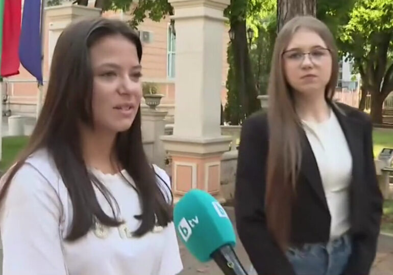 Урок по човечност: Две момичета доказаха, че доброто все още съществува