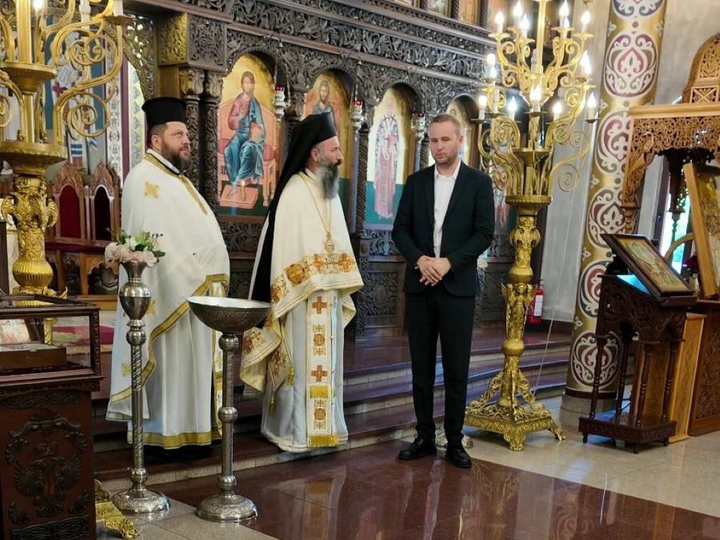 Църковното настоятелство в храм "Свето Преображение Господне" в "Тракия" е с нов председател (СНИМКИ)