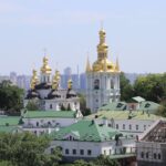Русия удари Киево-Печорската лавра – светиня с вековни духовни връзки с България (ВИДЕО)