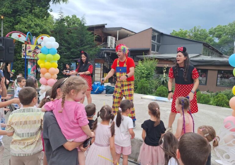 С две тържества: В район „Южен“ отбелязаха Деня на детето (СНИМКИ)