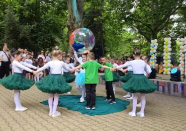 С две тържества: В район „Южен“ отбелязаха Деня на детето (СНИМКИ)