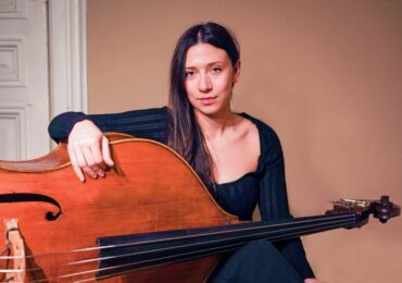 Камерна сцена Пловдив кани на премиерата на Roots & Skies - среща между съвременен джаз и български фолклор в Стария град