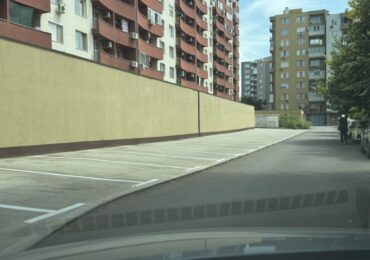 Обновяват пътната маркировка в пловдивския район „Тракия“ (ГАЛЕРИЯ)