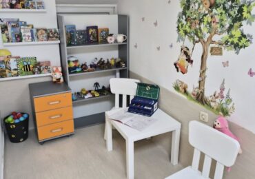 В нов детски кът се развличат най-малките пациенти на Клиниката по лъчелечение към УМБАЛ "Свети Георги"