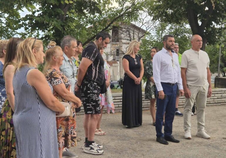 "Сърцето на Белащица ще забие в нов, още по-красив ритъм": Изграждат нов парк в центъра на селото (СНИМКИ) 12 "Сърцето на Белащица ще забие в нов, още по-красив ритъм": Изграждат нов парк в центъра на селото (СНИМКИ)