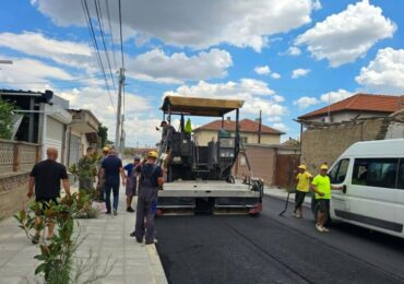 Напредва ремонтът на ключова улица в Дълго поле (СНИМКИ)