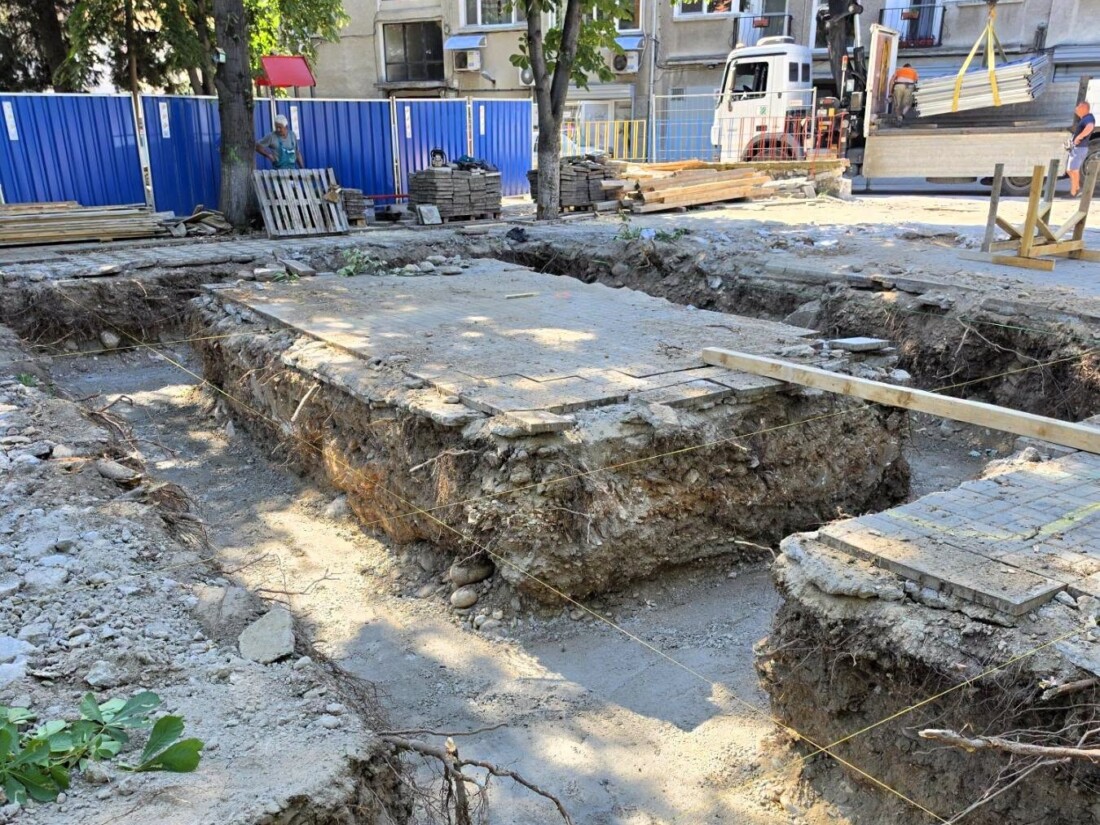 С пълна сила тече изграждането на пристройката към ДГ "Бако Динчо" в Асеновград (СНИМКИ) 1 С пълна сила тече изграждането на пристройката към ДГ "Бако Динчо" в Асеновград (СНИМКИ)