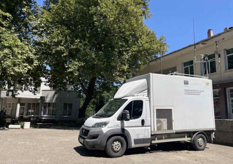 РИОСВ - Пловдив продължава контрола на качеството на въздуха в района на Асеновград след пожара в бившия завод "Химик"