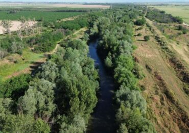 Кметовете на Калековец и Трилистник настояват за спешно почистване на река Стряма