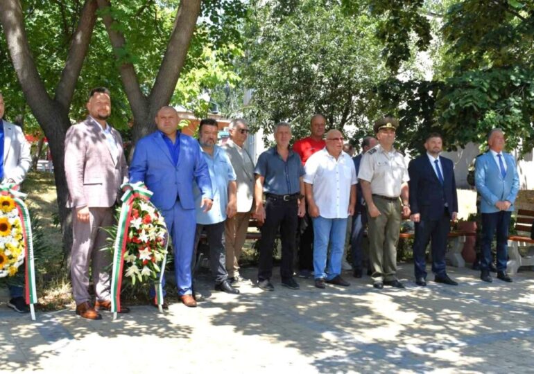 Асеновград почете паметта на Васил Левски (ГАЛЕРИЯ) 11 Асеновград почете паметта на Васил Левски (ГАЛЕРИЯ)