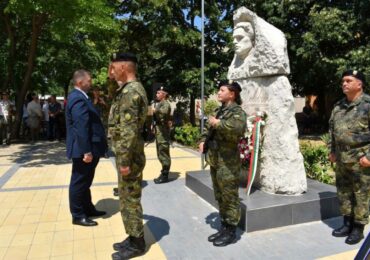 Асеновград почете паметта на Васил Левски (ГАЛЕРИЯ)