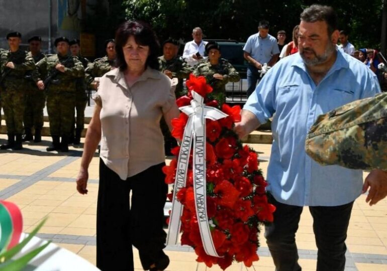 Асеновград почете паметта на Васил Левски (ГАЛЕРИЯ) 8 Асеновград почете паметта на Васил Левски (ГАЛЕРИЯ)