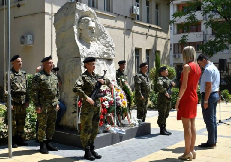 Асеновград почете паметта на Васил Левски (ГАЛЕРИЯ) 5 Асеновград почете паметта на Васил Левски (ГАЛЕРИЯ)