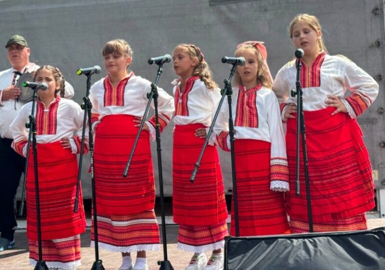 Юндола оживя с песни, танци и традиции на празничния събор „Юндола – 2026“ (ГАЛЕРИЯ)