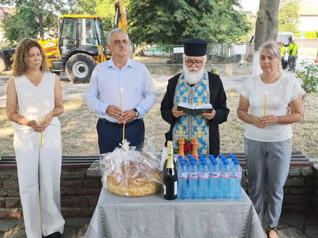 Започна реконструкция на водопроводната мрежа в Строево (СНИМКИ)