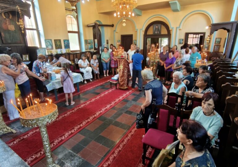 Храмовете в Община Марица се изпълниха с миряни за Успение Богородично (ГАЛЕРИЯ)