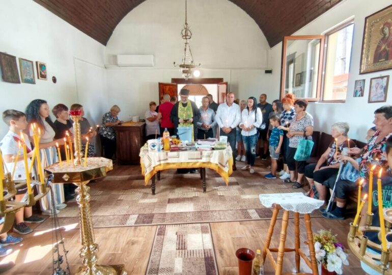 Храмовете в Община Марица се изпълниха с миряни за Успение Богородично (ГАЛЕРИЯ)
