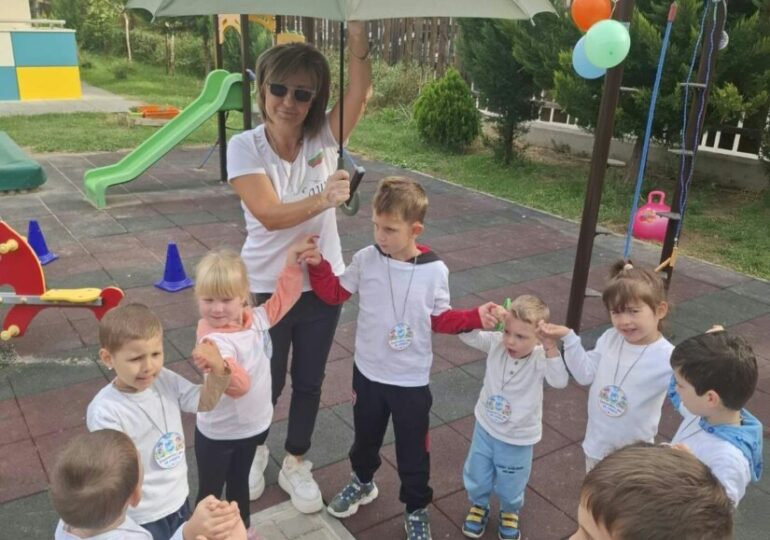 За пръв път: Повече от 300 малчугани от ДГ „Чайка“ се включиха в Европейския ден на спорта (ГАЛЕРИЯ)