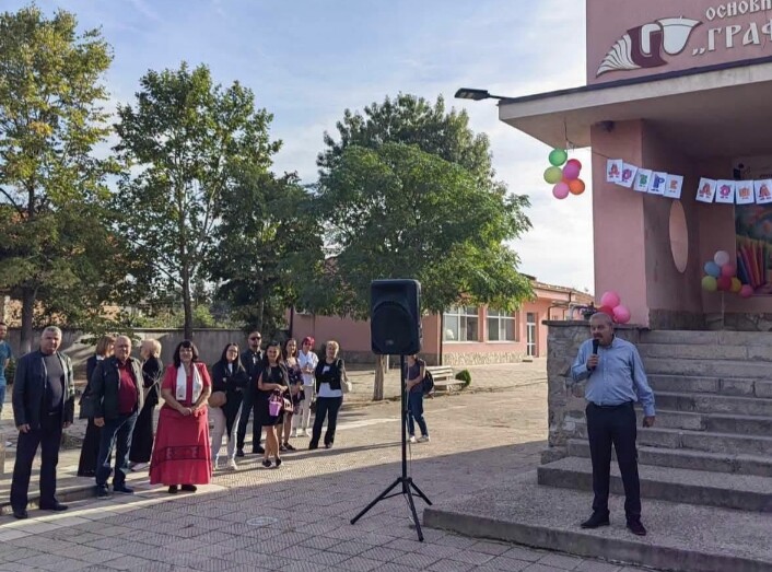 301 първокласници прекрачиха прага на училищата в Община Марица (ГАЛЕРИЯ) 18 301 първокласници прекрачиха прага на училищата в Община Марица (ГАЛЕРИЯ)