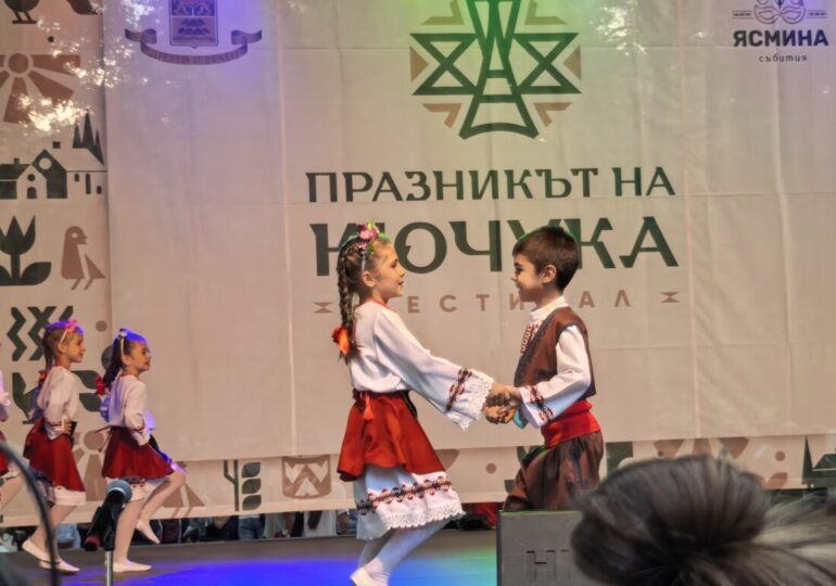 С над 1000 участници: „Празникът на Кючука“ се утвърди като истински фестивал на традициите и българския дух (ВИДЕО и СНИМКИ) 7 С над 1000 участници: „Празникът на Кючука“ се утвърди като истински фестивал на традициите и българския дух (ВИДЕО и СНИМКИ)