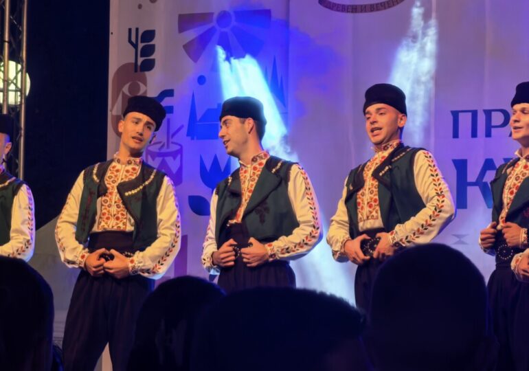 С над 1000 участници: „Празникът на Кючука“ се утвърди като истински фестивал на традициите и българския дух (ВИДЕО и СНИМКИ) 32 С над 1000 участници: „Празникът на Кючука“ се утвърди като истински фестивал на традициите и българския дух (ВИДЕО и СНИМКИ)