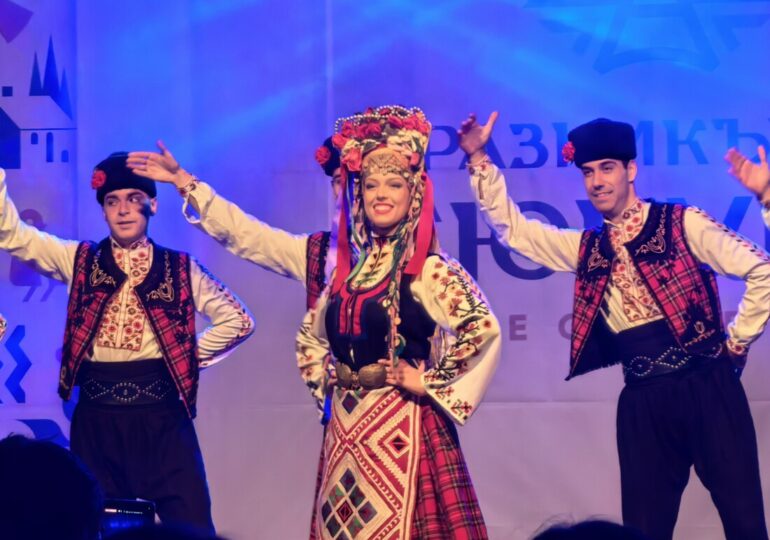 С над 1000 участници: „Празникът на Кючука“ се утвърди като истински фестивал на традициите и българския дух (ВИДЕО и СНИМКИ) 38 С над 1000 участници: „Празникът на Кючука“ се утвърди като истински фестивал на традициите и българския дух (ВИДЕО и СНИМКИ)