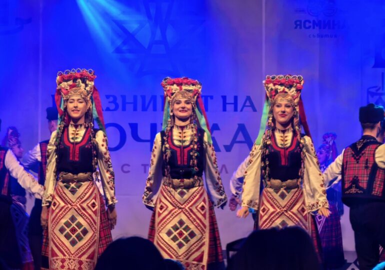С над 1000 участници: „Празникът на Кючука“ се утвърди като истински фестивал на традициите и българския дух (ВИДЕО и СНИМКИ) 39 С над 1000 участници: „Празникът на Кючука“ се утвърди като истински фестивал на традициите и българския дух (ВИДЕО и СНИМКИ)