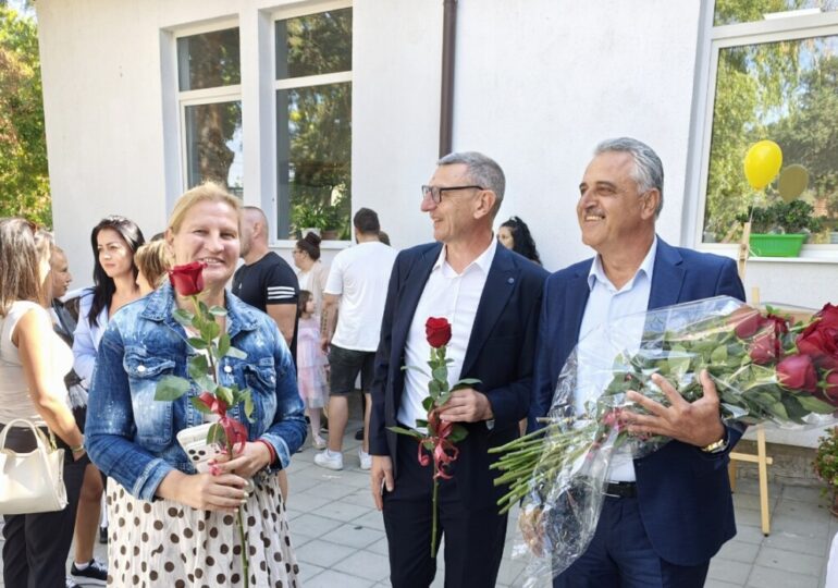 301 първокласници прекрачиха прага на училищата в Община Марица (ГАЛЕРИЯ) 1 301 първокласници прекрачиха прага на училищата в Община Марица (ГАЛЕРИЯ)