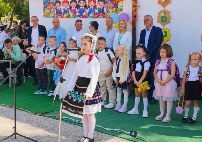 301 първокласници прекрачиха прага на училищата в Община Марица (ГАЛЕРИЯ)
