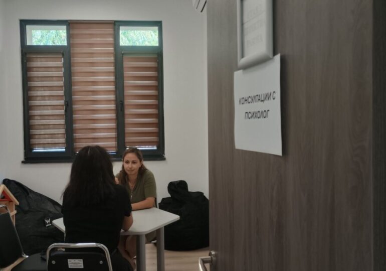 Две години ЦСЗУ: Подкрепа за над 2000 деца и възрастни и незабравим урок от 100-годишната Сание Юсуфова (СНИМКИ)