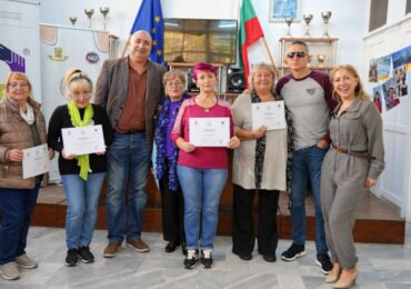 "Проект 60+“ отчете резултатите от четвъртото си издание и събра стотици в празник на изкуството и приятелството (СНИМКИ)