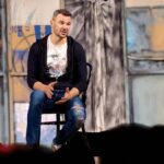 С мощно послание срещу наркотиците: Театралният спектакъл „Спасителят“ с Ивайло Захариев гостува в Пловдив 2 С мощно послание срещу наркотиците: Театралният спектакъл „Спасителят“ с Ивайло Захариев гостува в Пловдив