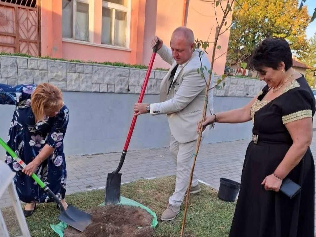 Кметът Николай Митков уважи тържеството по повод 130 години НЧ „Селска пробуда – 1896“ в село Градина (СНИМКИ)