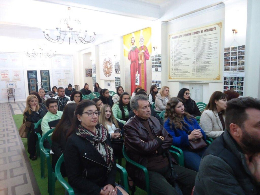 В Първомай връчиха Националната литературна награда за проза „Георги Караславов”- 2026г. (СНИМКИ) 6 В Първомай връчиха Националната литературна награда за проза „Георги Караславов”- 2026г. (СНИМКИ)