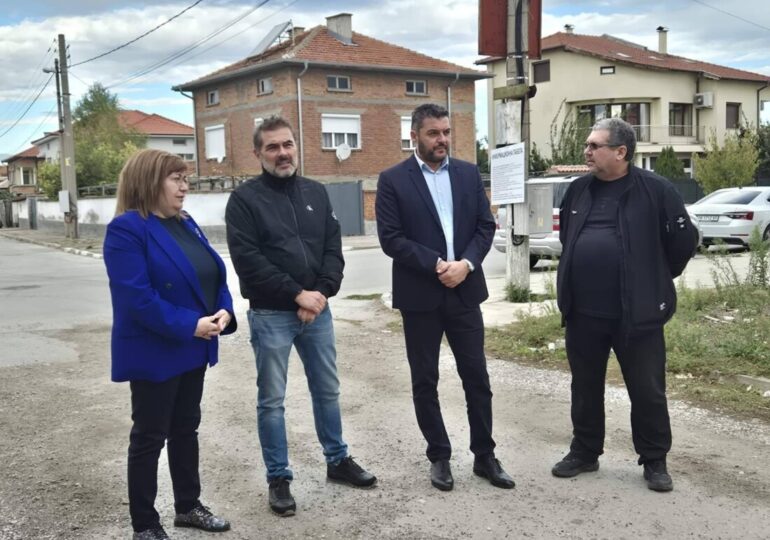 Стартира ремонт на ключова улица в Ягодово (СНИМКИ)