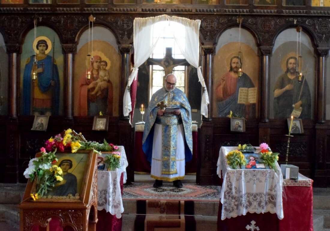 Маноле отбеляза тържествено Димитровден в чест на своя небесен покровител (СНИМКИ) 2 Маноле отбеляза тържествено Димитровден в чест на своя небесен покровител (СНИМКИ)