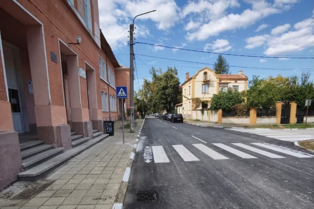 Продължават ремонтите на улици в Първомай