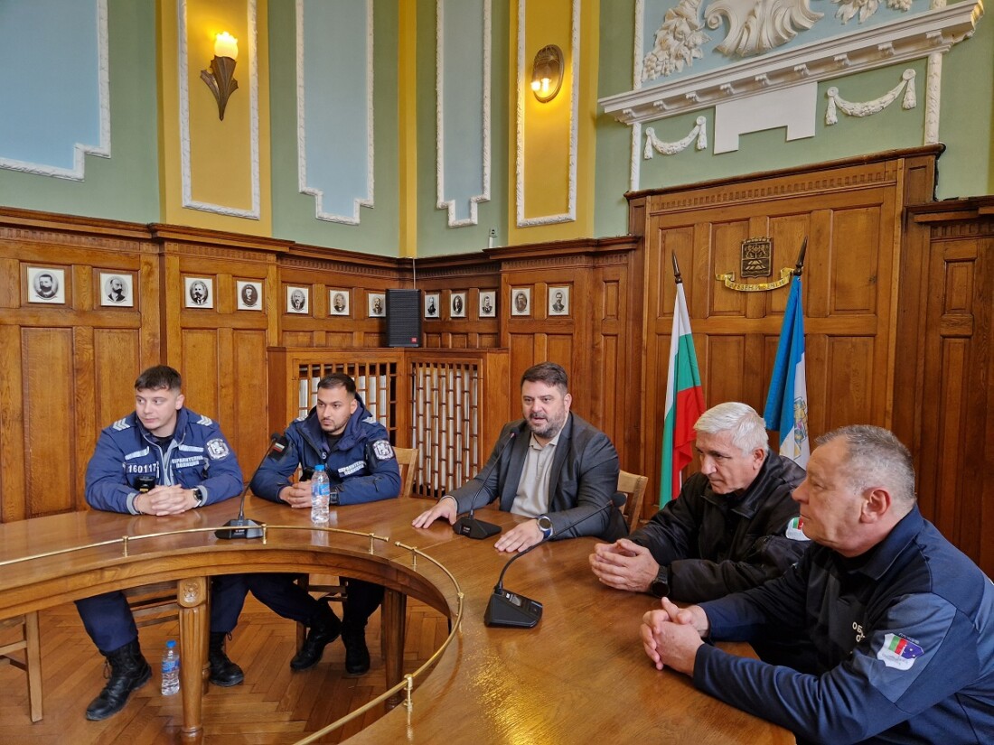 Четвъртокласници от София гостуваха в Община Пловдив (СНИМКИ)